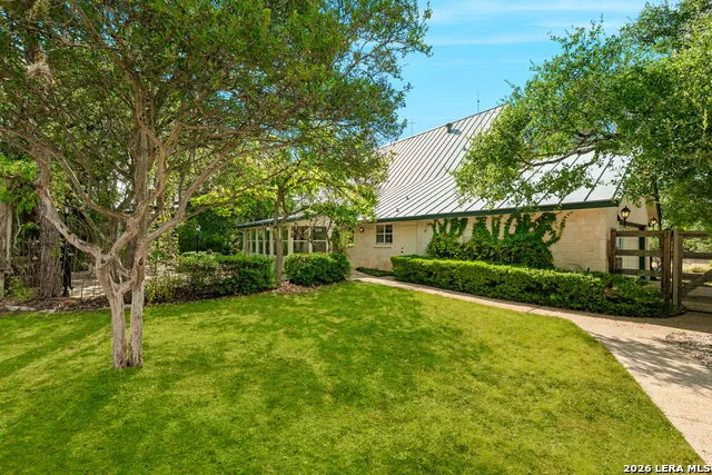 8520 ALYDAR CIR Fair Oaks Ranch, TX 78015