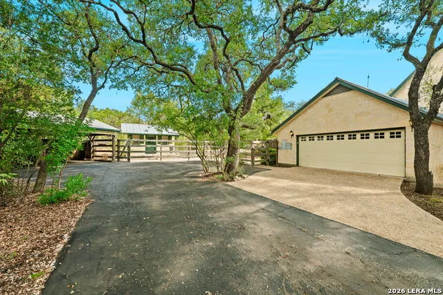 8520 ALYDAR CIR Fair Oaks Ranch, TX 78015