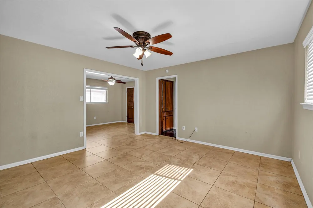 133 Nasturtium Street Lake Jackson, TX 77566
