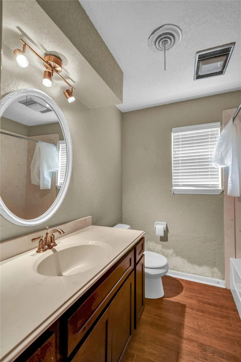133 Nasturtium Street Lake Jackson, TX 77566