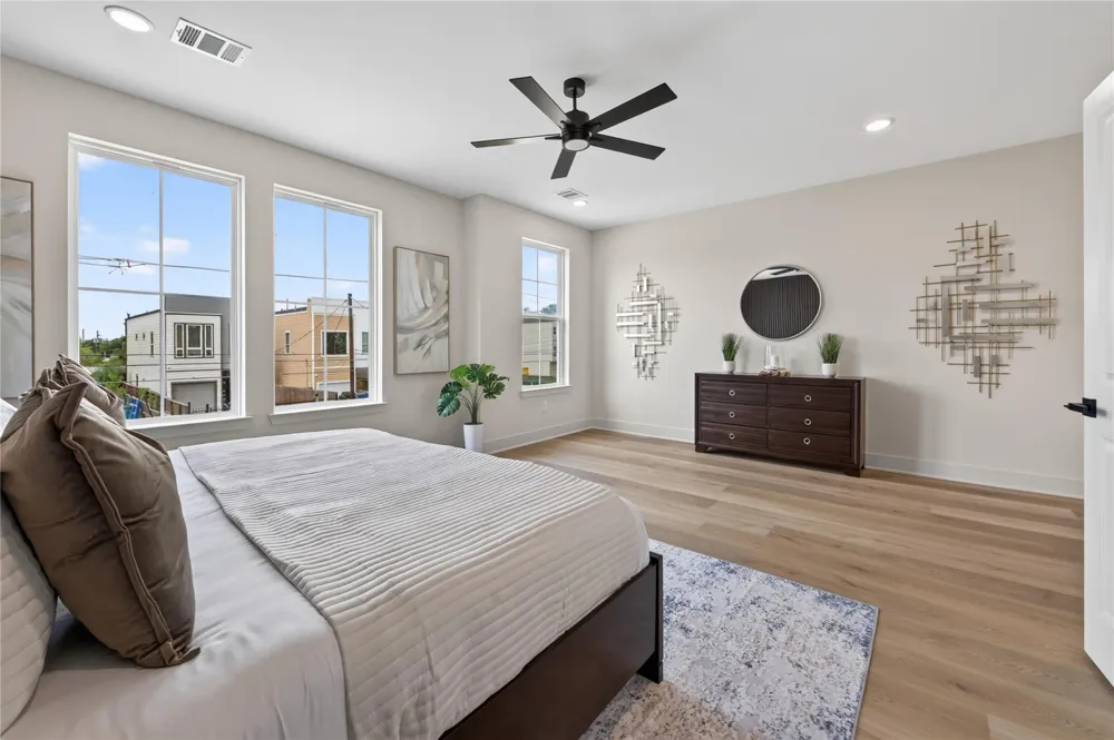 14101 Bridgeport Houston, TX 77047