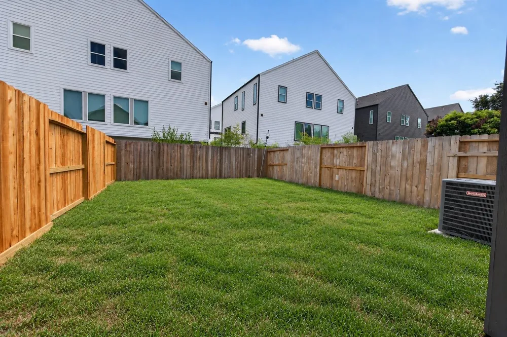 14101 Bridgeport Houston, TX 77047