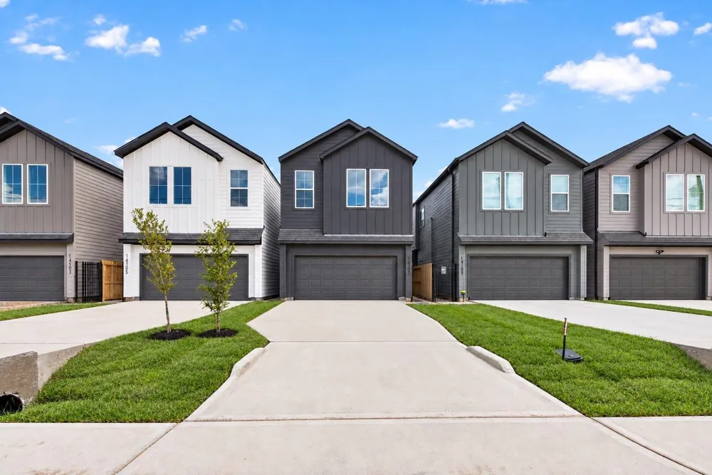 14101 Bridgeport Houston, TX 77047
