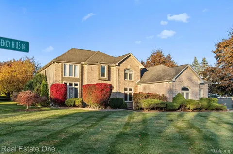 1953 REGENCY HILLS DRIVE