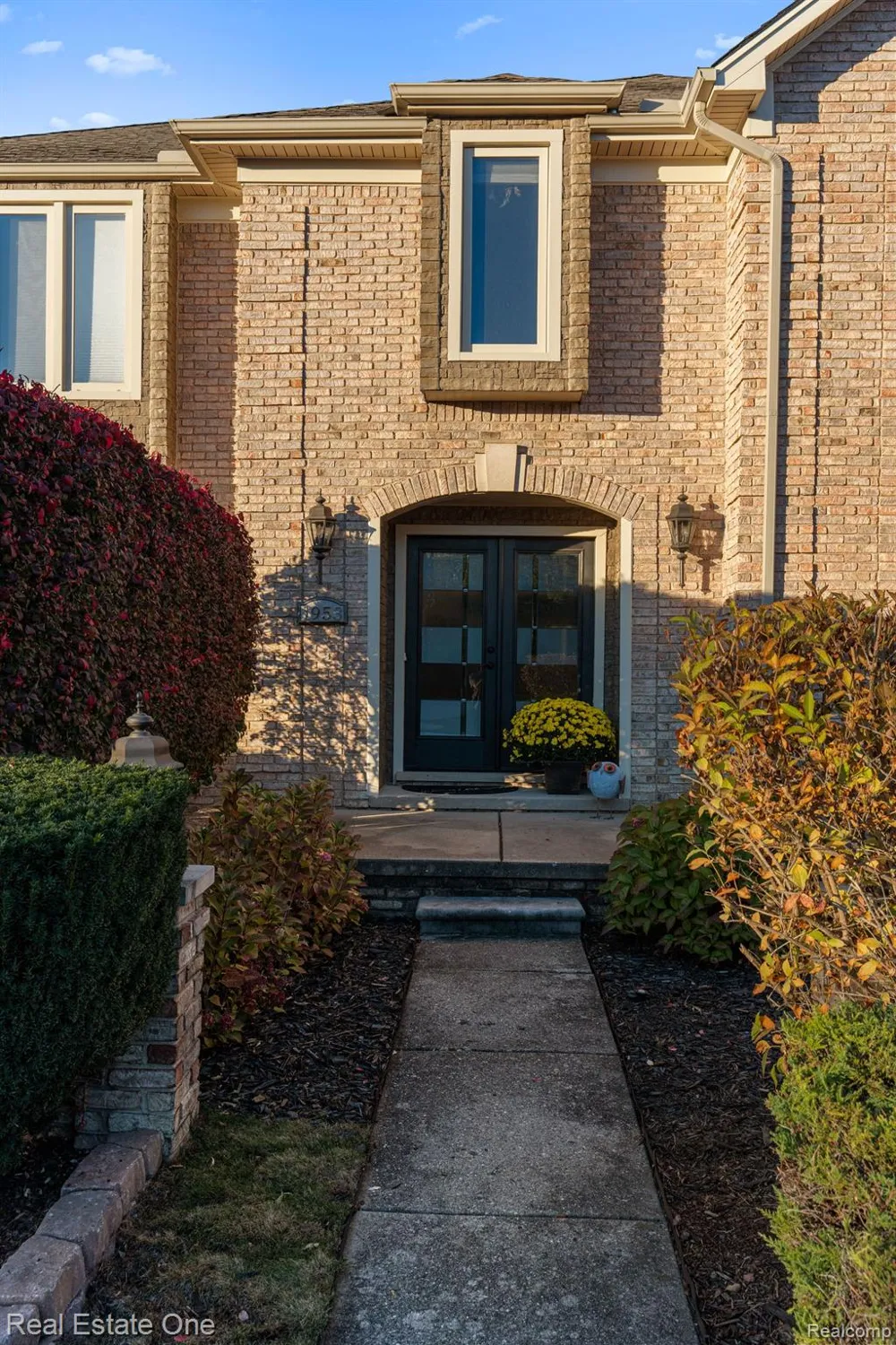 1953 REGENCY HILLS DRIVE Shelby Charter Township, MI 48316