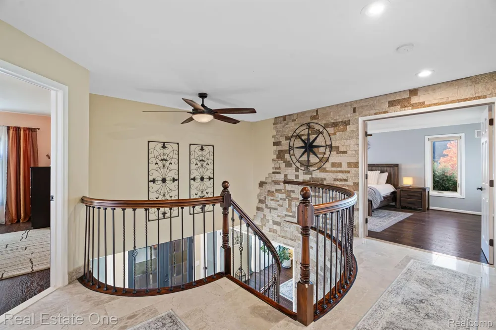 1953 REGENCY HILLS DRIVE Shelby Charter Township, MI 48316