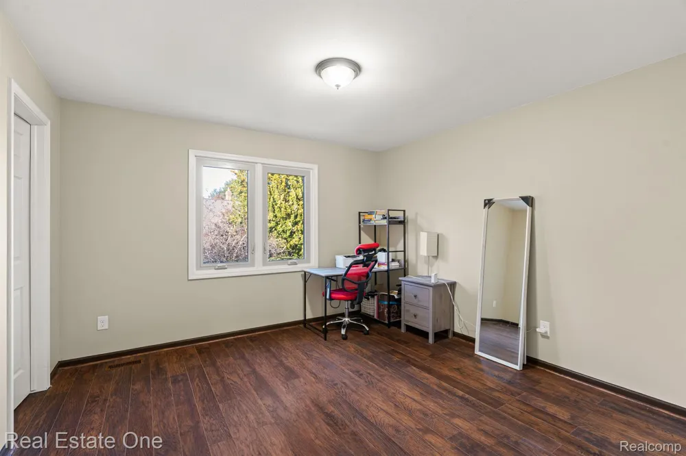 1953 REGENCY HILLS DRIVE Shelby Charter Township, MI 48316