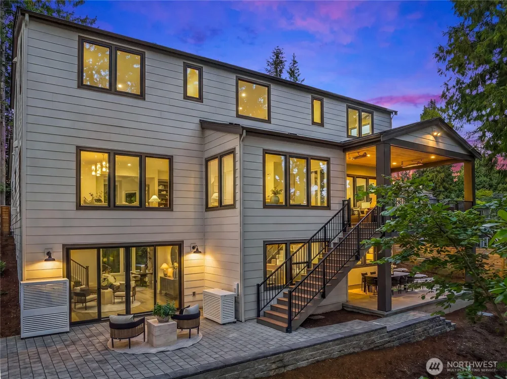 1706 111th Avenue NE Bellevue, WA 98004