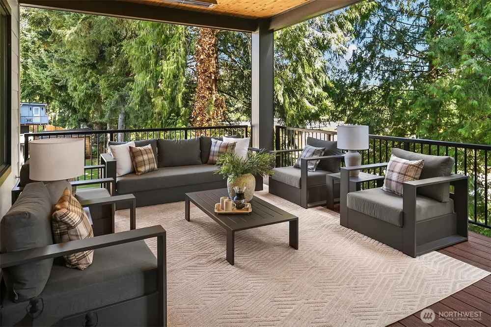1706 111th Avenue NE Bellevue, WA 98004