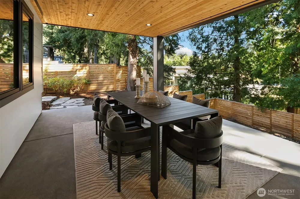 1706 111th Avenue NE Bellevue, WA 98004