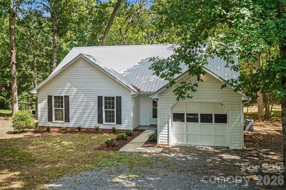 2711 Bob White Circle Wingate, NC 28174