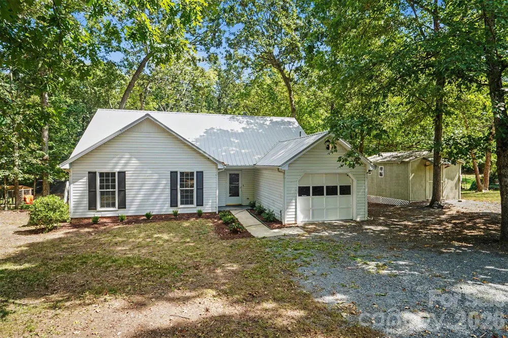 2711 Bob White Circle Wingate, NC 28174