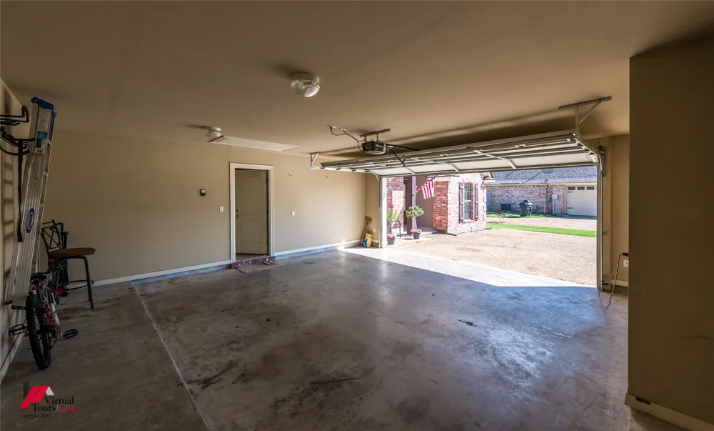 419 Half Moon Lane Bossier City, LA 71111