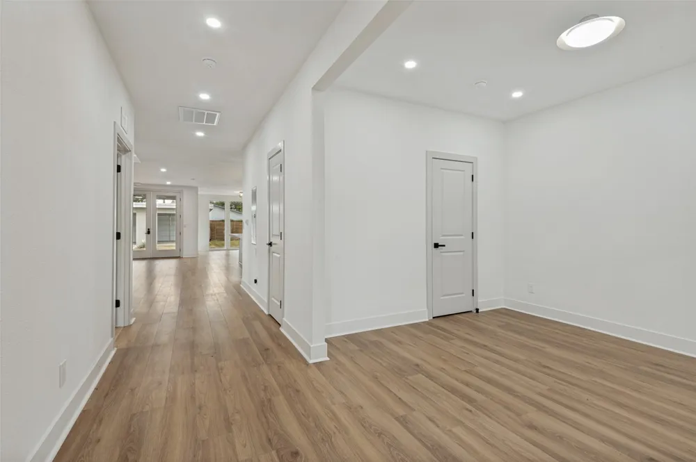 514 S Marlborough Avenue Dallas, TX 75208