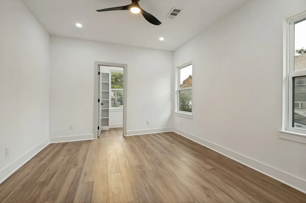 514 S Marlborough Avenue Dallas, TX 75208
