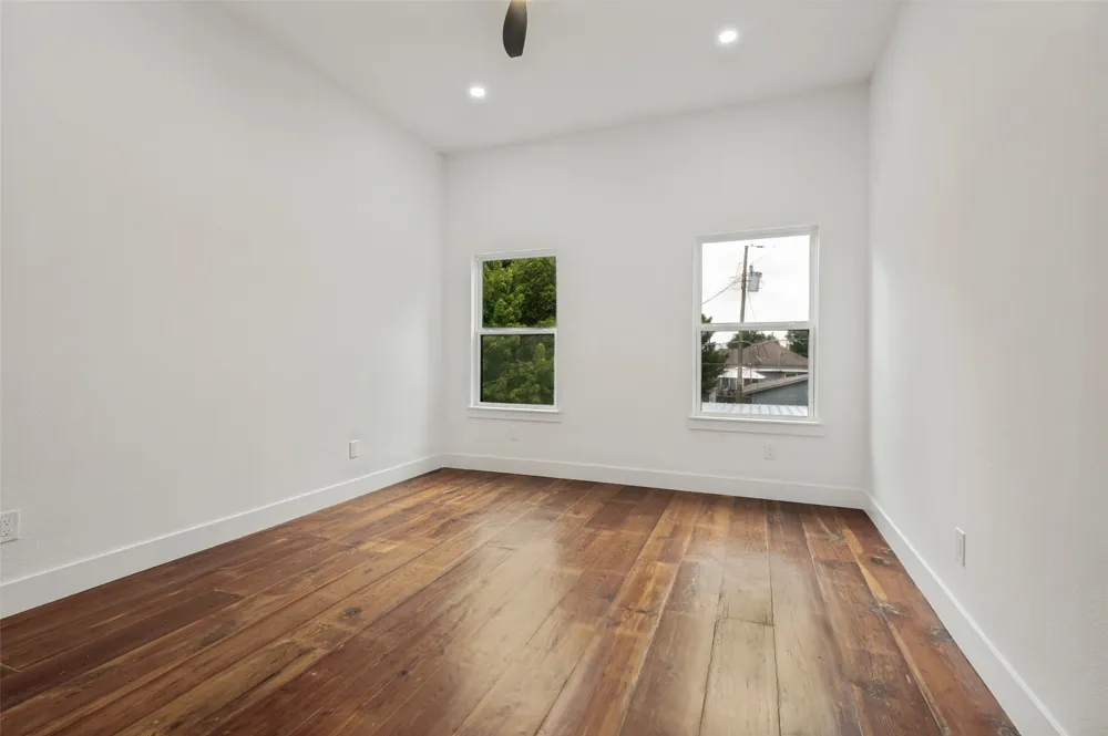 514 S Marlborough Avenue Dallas, TX 75208