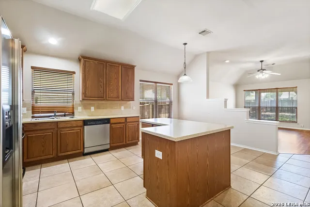 908 RIMROCK TRL Schertz, TX 78154