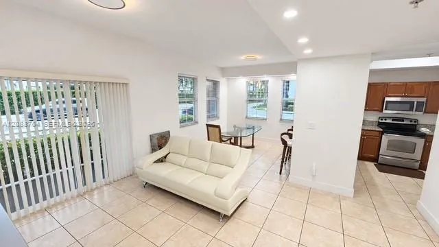 11401 NW 89th St #111 Doral, FL 33178