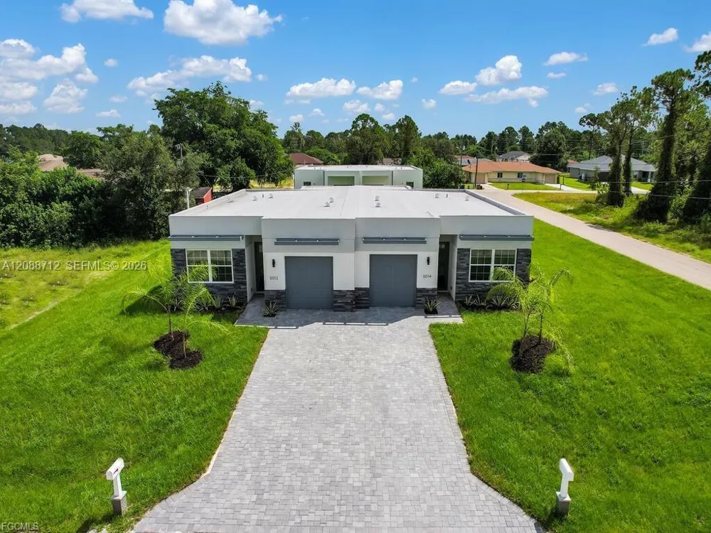 5012 25th ST SW Lehigh Acres, FL 33973