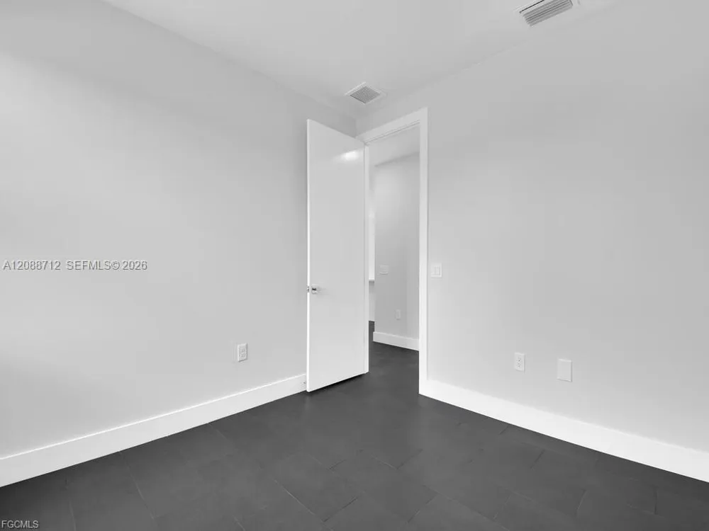 5012 25th ST SW Lehigh Acres, FL 33973