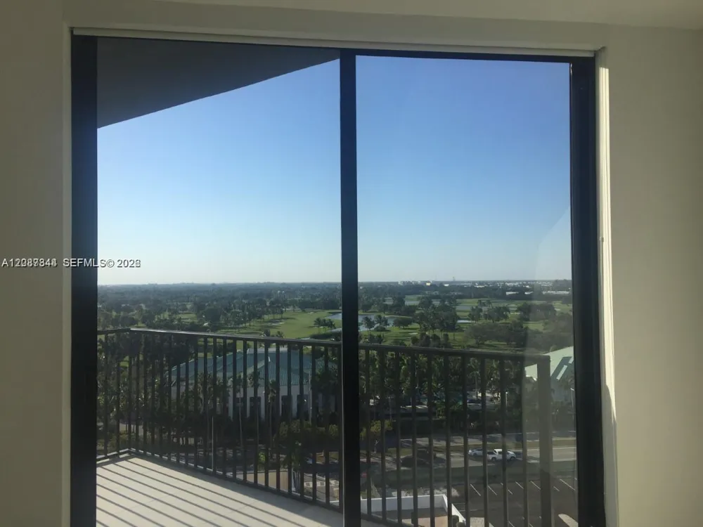 5300 Paseo Blvd #1012 Doral, FL 33166