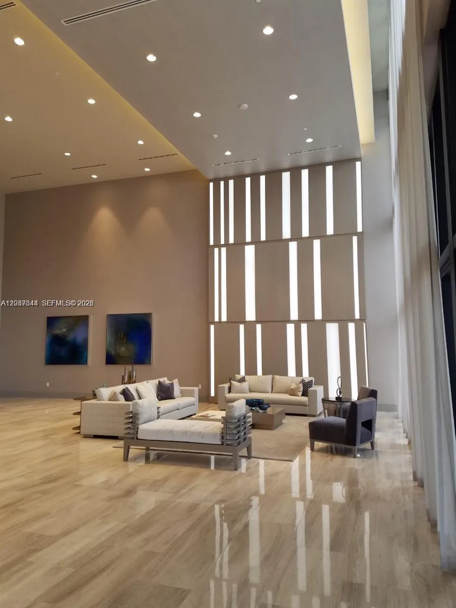 5300 Paseo Blvd #1012 Doral, FL 33166