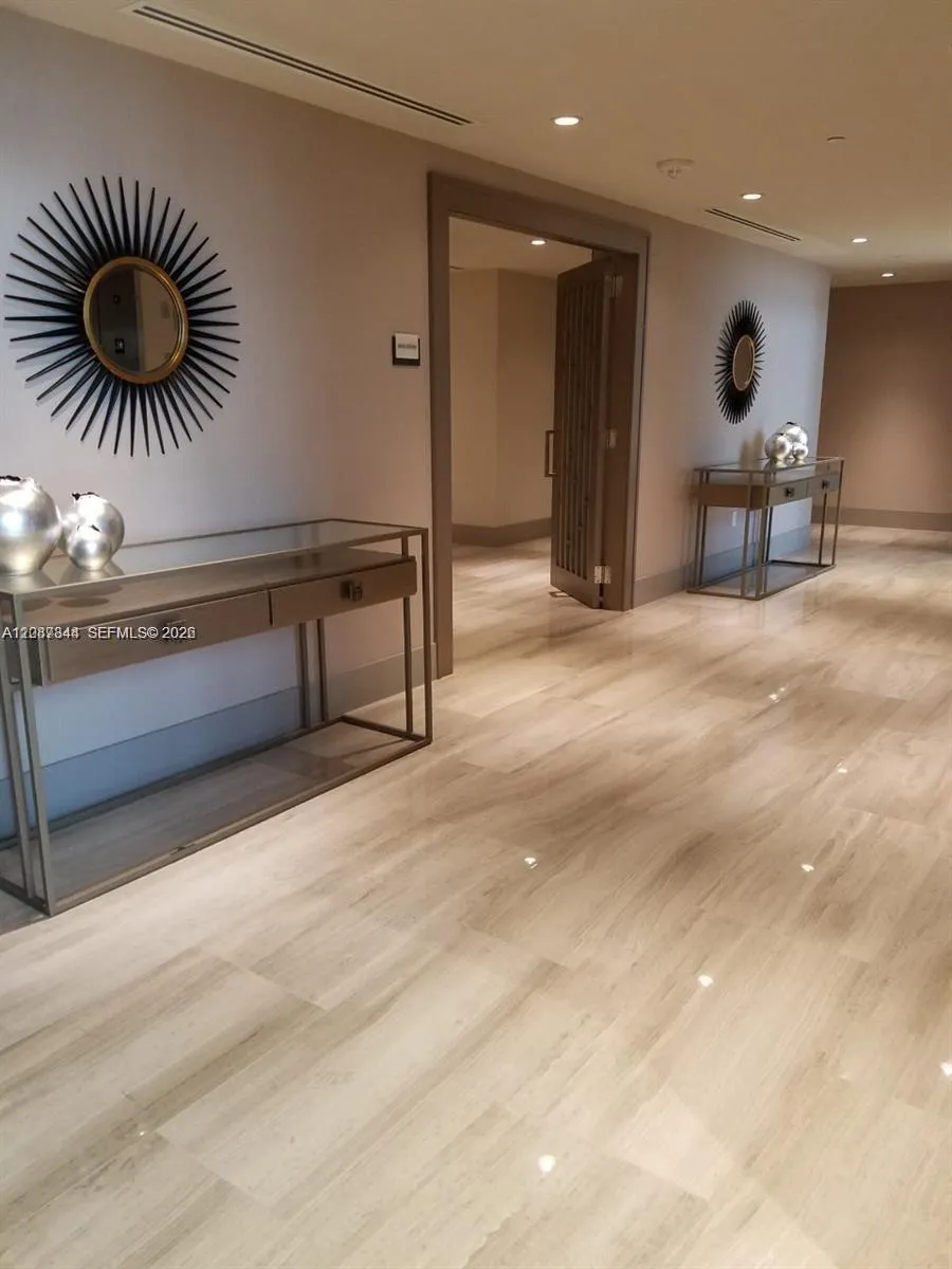 5300 Paseo Blvd #1012 Doral, FL 33166
