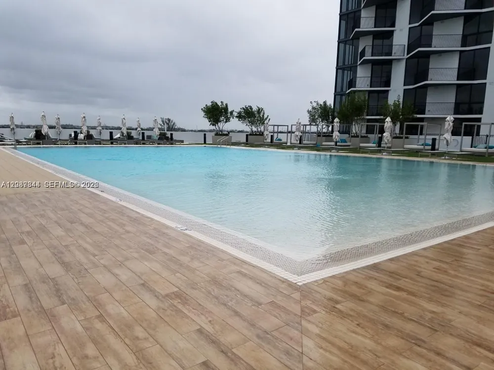5300 Paseo Blvd #1012 Doral, FL 33166