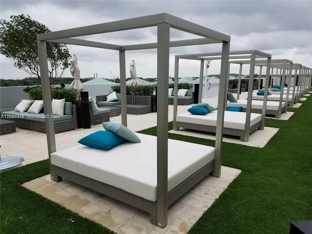 5300 Paseo Blvd #1012 Doral, FL 33166