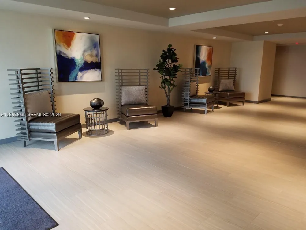 5300 Paseo Blvd #1012 Doral, FL 33166