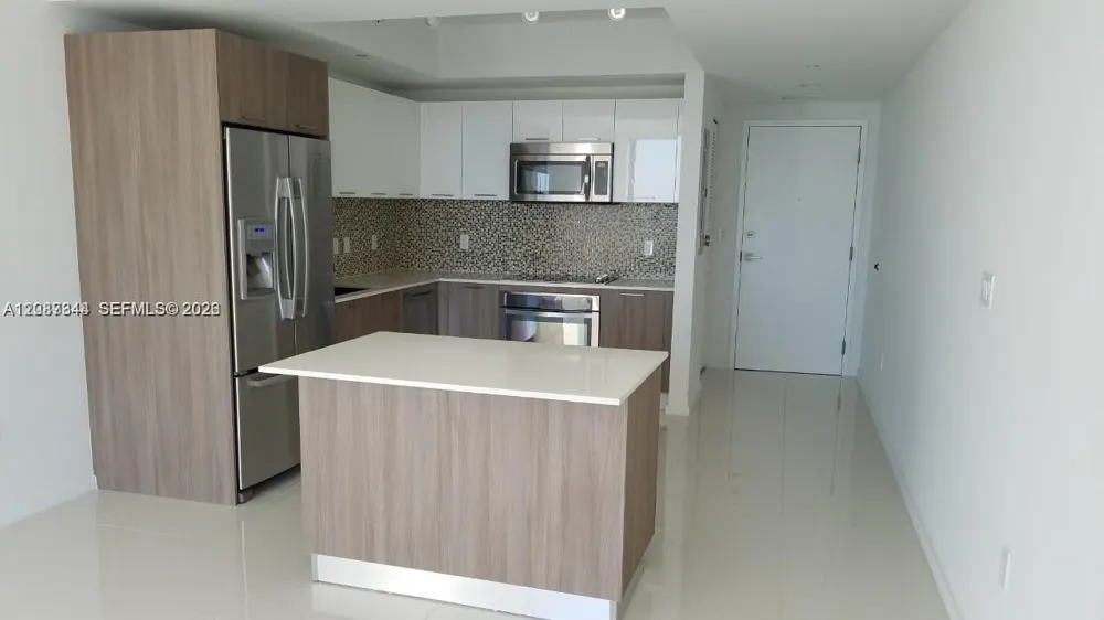 5300 Paseo Blvd #1012 Doral, FL 33166