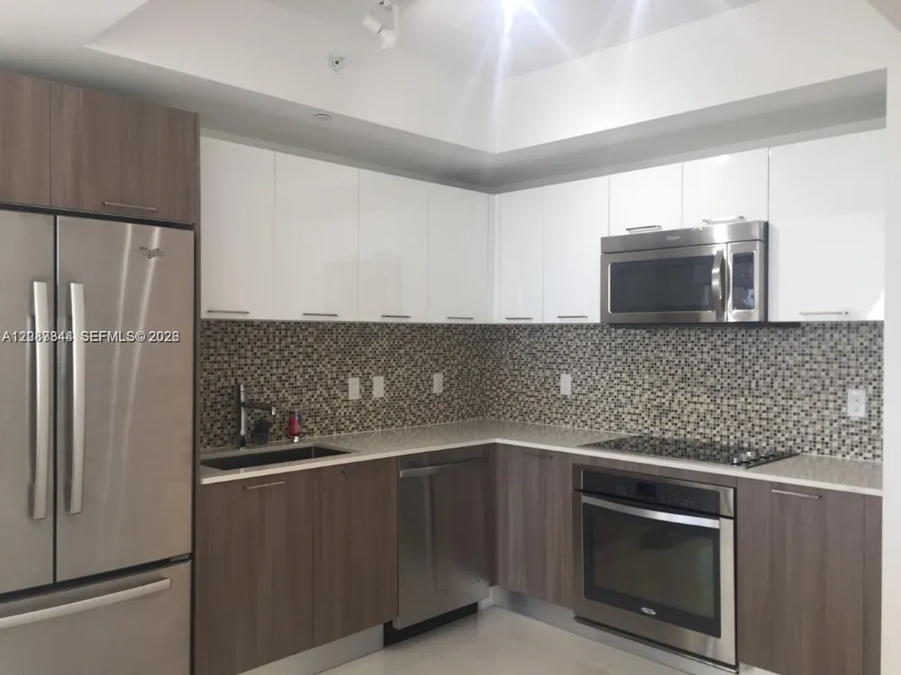 5300 Paseo Blvd #1012 Doral, FL 33166