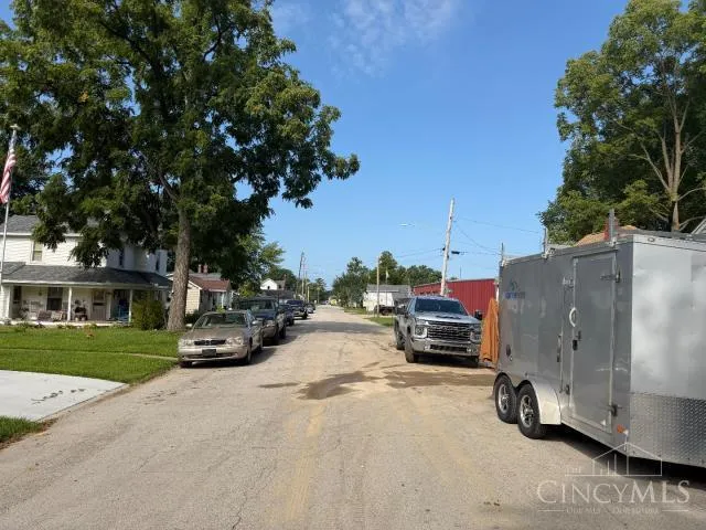 27 E Poplar Street Phillipsburg, OH 45354