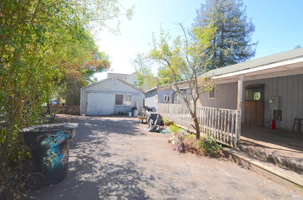 2610 Giffen Avenue Santa Rosa, CA 95407