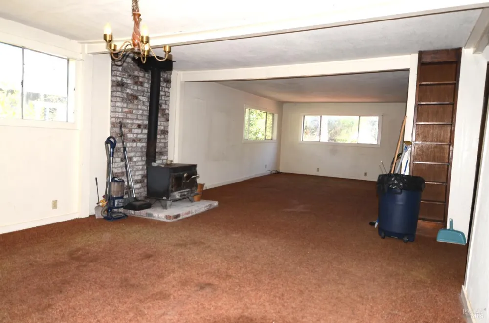 2610 Giffen Avenue Santa Rosa, CA 95407