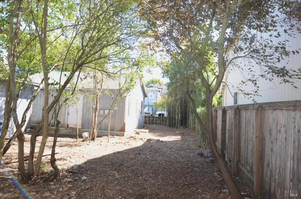 2610 Giffen Avenue Santa Rosa, CA 95407