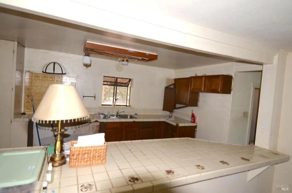 2610 Giffen Avenue Santa Rosa, CA 95407