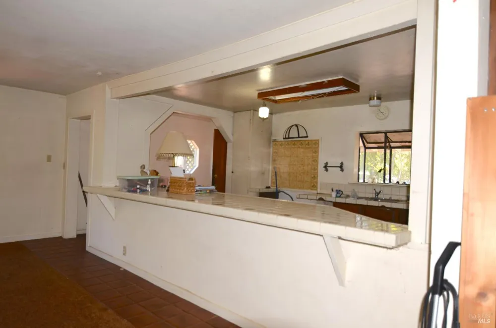 2610 Giffen Avenue Santa Rosa, CA 95407