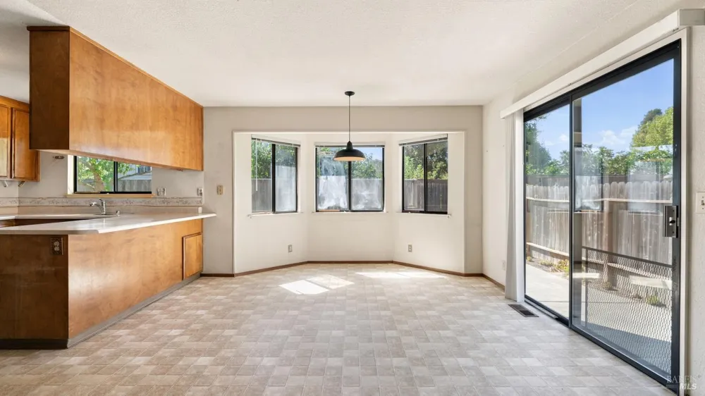 1205 Marble Street Santa Rosa, CA 95407
