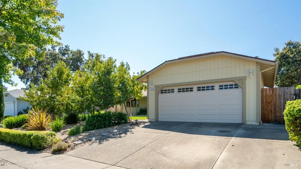 1205 Marble Street Santa Rosa, CA 95407