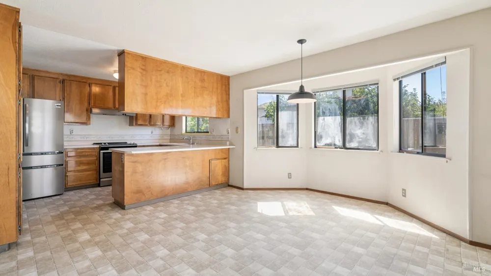 1205 Marble Street Santa Rosa, CA 95407