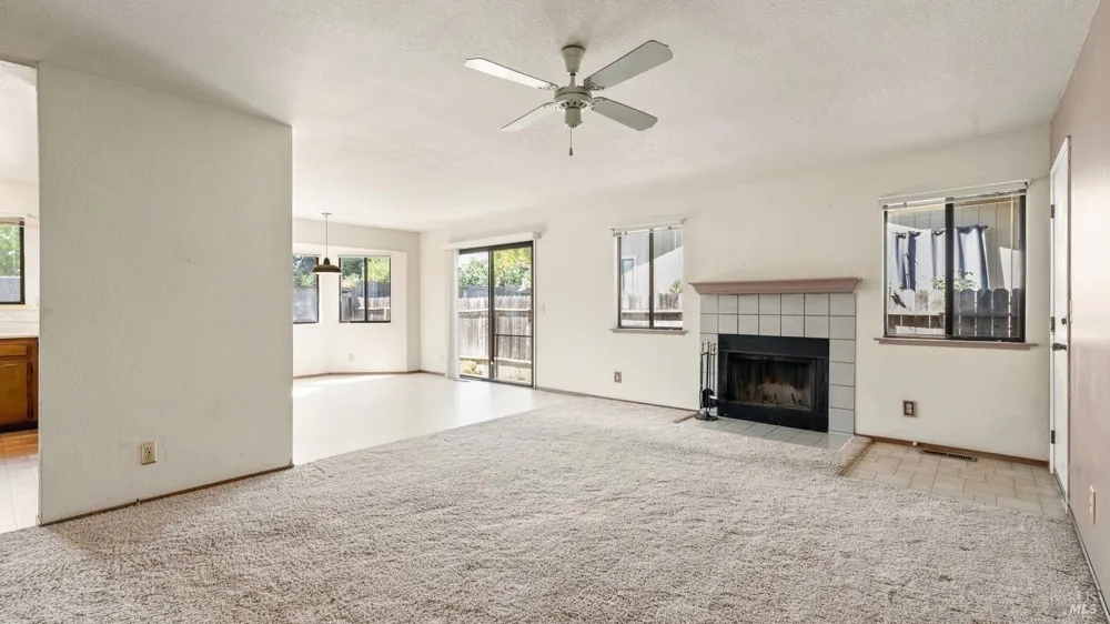 1205 Marble Street Santa Rosa, CA 95407