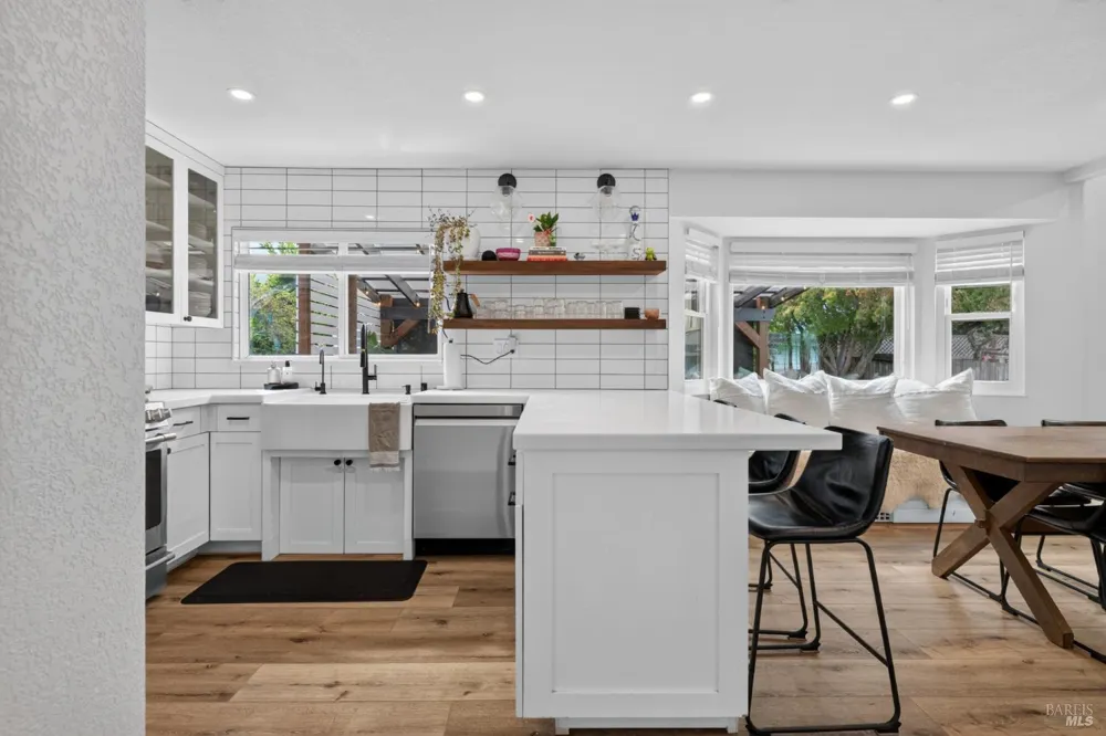 7423 Monique Place Rohnert Park, CA 94928