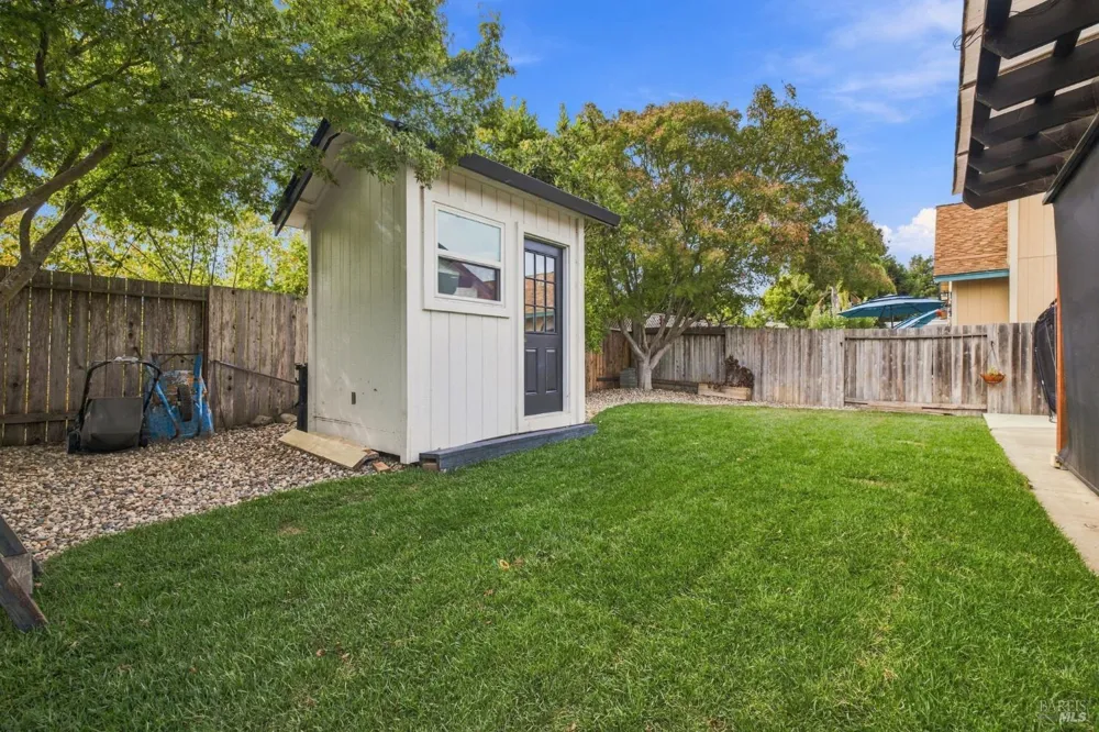 7423 Monique Place Rohnert Park, CA 94928
