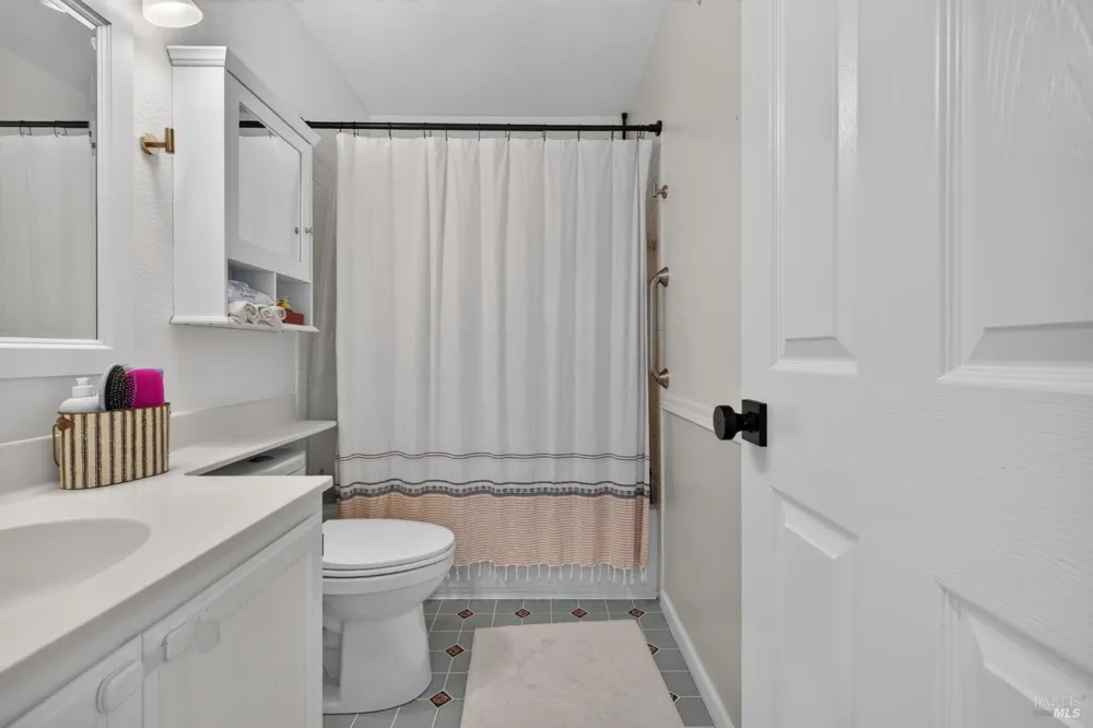 7423 Monique Place Rohnert Park, CA 94928