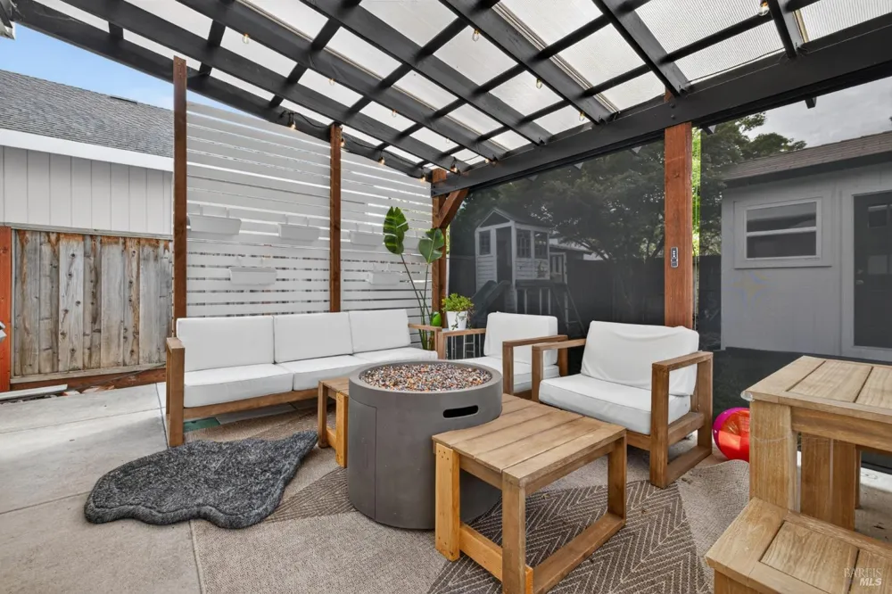 7423 Monique Place Rohnert Park, CA 94928
