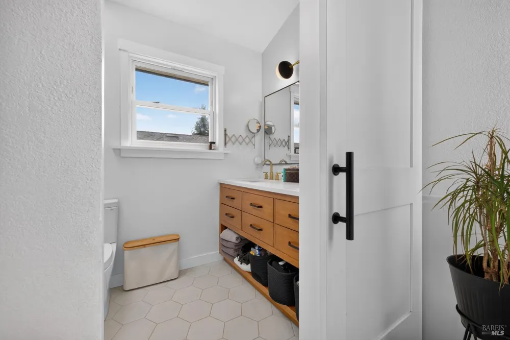 7423 Monique Place Rohnert Park, CA 94928