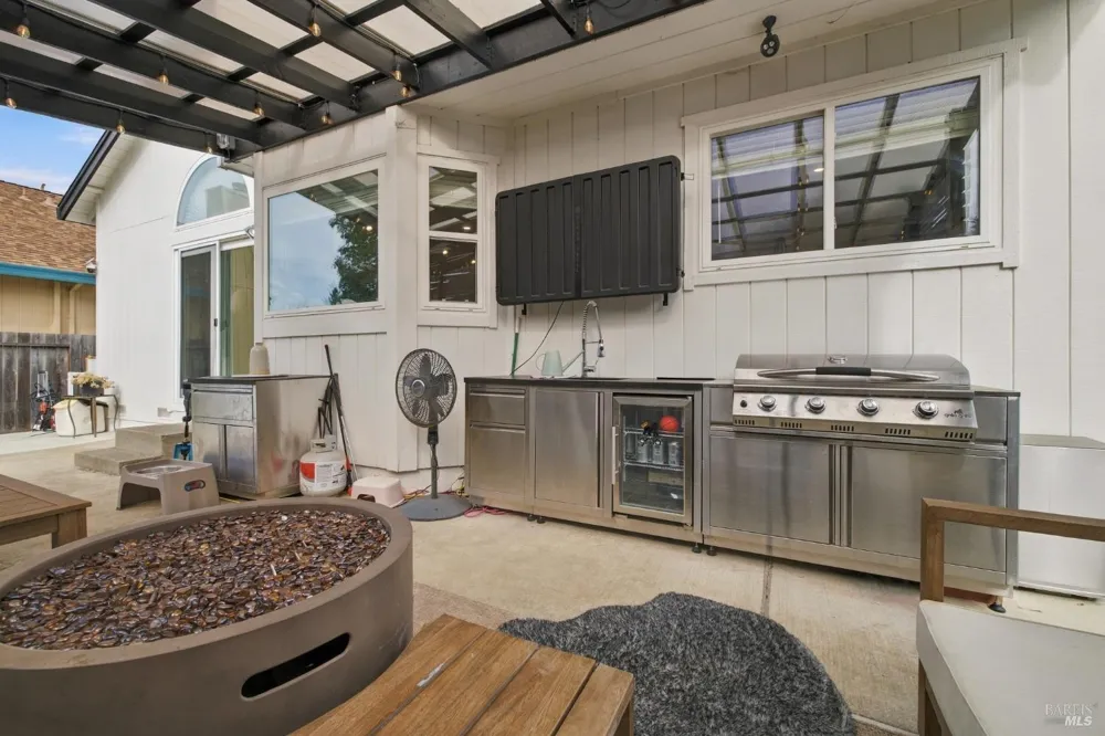 7423 Monique Place Rohnert Park, CA 94928