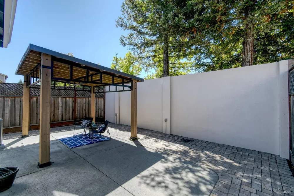 2345 Sophia Drive Santa Rosa, CA 95403