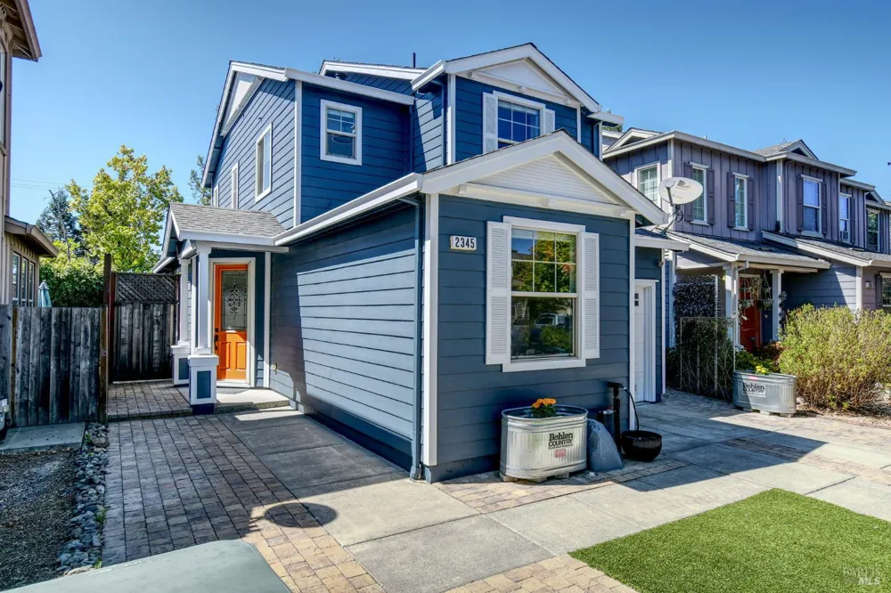 2345 Sophia Drive Santa Rosa, CA 95403